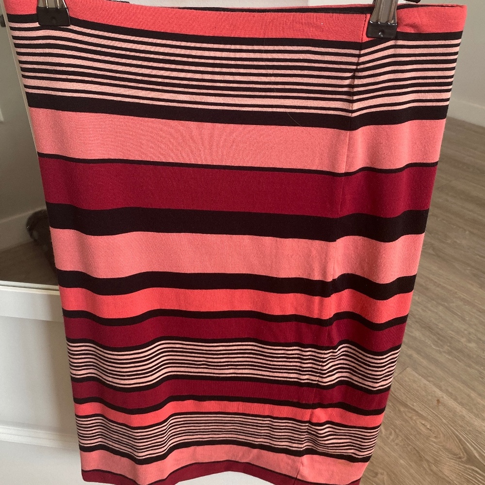 Loft Outlet Pink Black Red Striped